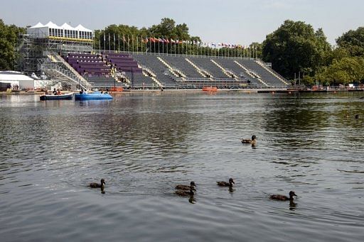 At centuries-old Hyde Park, triathlon athletes will swim 1500m around the Serpentine lake At centuries-old Hyde Park, triathlon athletes will swim 1500m around the Serpentine lake