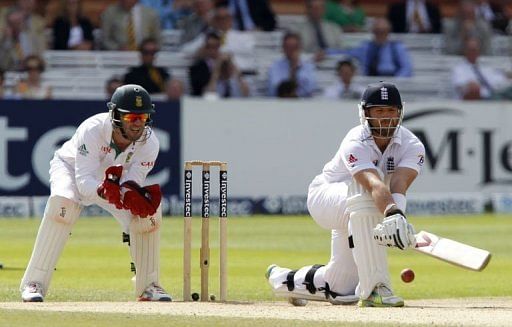 South Africa are close to replacing England as the world's top Test side South Africa are close to replacing England as the world's top Test side