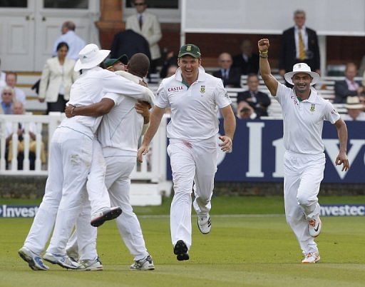 South African Captain Graeme Smith (C) leads the celebrations as South Africa win South African Captain Graeme Smith (C) leads the celebrations as South Africa win