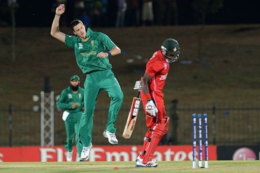 South African cricketer Morne Morkel (C) celebrates after he dismissed Zimbabwe cricketer Vusi Sibanda South African cricketer Morne Morkel (C) celebrates after he dismissed Zimbabwe cricketer Vusi Sibanda