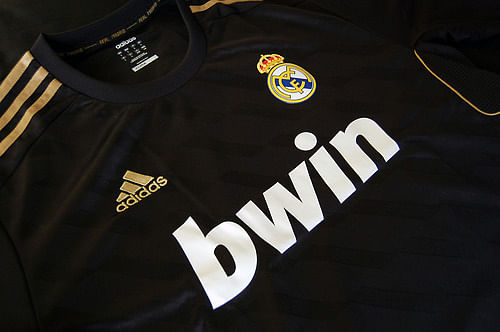 sir tom jones - Real Madrid renew Adidas shirt deal