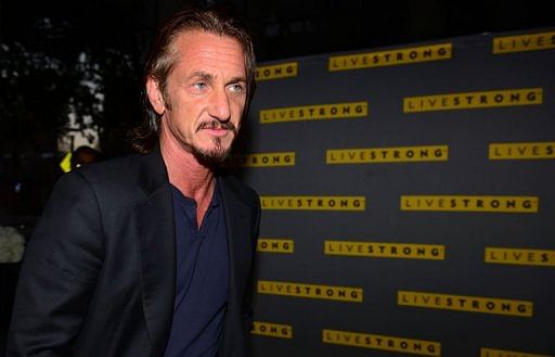 Sean Penn on Friday said he came to support both embattled Lance Armstrong and the foundation, Livestrong Sean Penn on Friday said he came to support both embattled Lance Armstrong and the foundation, Livestrong