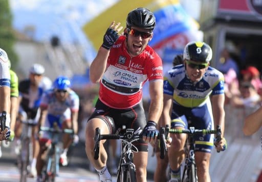 Cavendish claims fourth win at Giro, Wiggins out