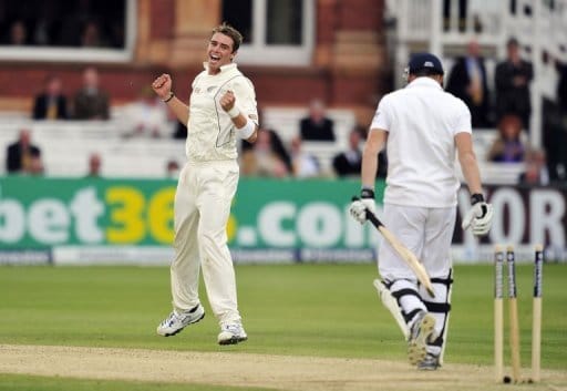 Southee treble rocks England in first Test