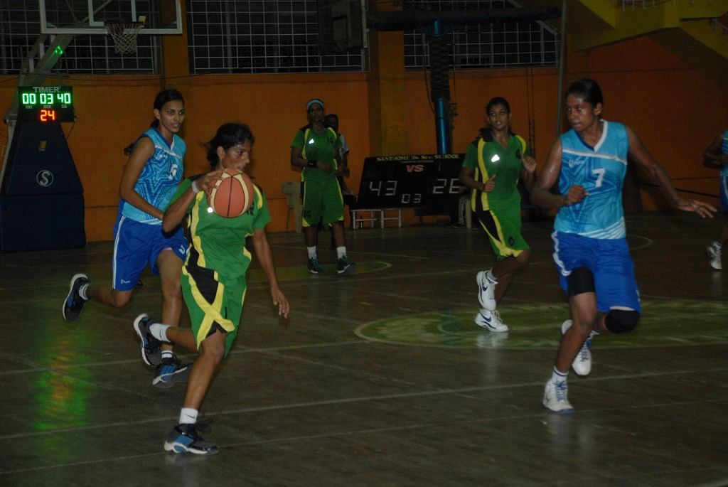 Southern Railway (green) against South Central Railway. Both teams qualified for the semifinals. Photo Credit: Tournament Organisers.