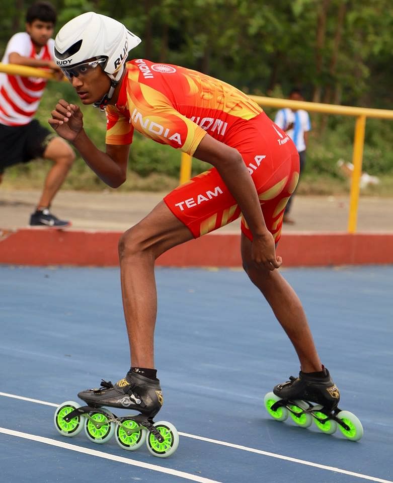 Day 1: Indian team skating trials - 781 x 960 jpeg 76kB