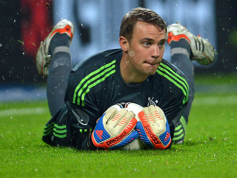 Manuel Neuer wins IFFHS World's Best Goalkeeper of 2014 award