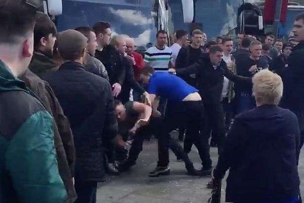 Man United Fans Fight 4