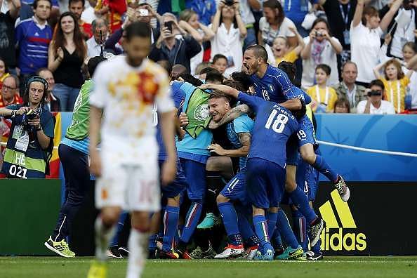 Italia mengirim Spanyol pulang