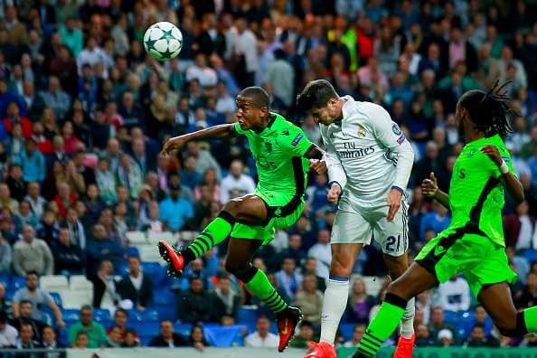 MADRID, SPAIN - SEPTEMBER 14: Alvaro Morata (R) of Real Madrid CF scores their second goal during the UEFA Champions League group stage match between Real Madrid CF and Sporting Clube de Portugal at Santiago Bernabeu stadium  on September 14, 2016 in Madrid, Spain. (Photo by Gonzalo Arroyo Moreno/Getty Images)