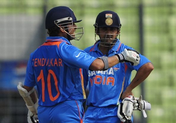 Indian batsman Sachin Tendulkar (L) and