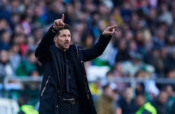 Simeone giving instructions during Atletico's defeat by Betis last weekend