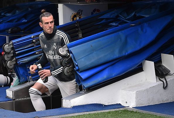 Gareth Bale finds himself currently in a contract standoff as Zinedine Zidane doesn't want to keep him