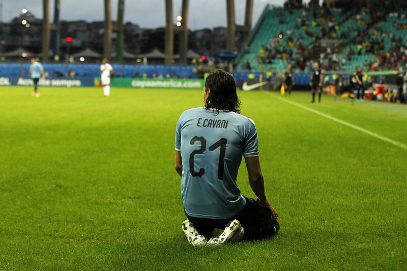 Opinion: Edinson Cavani is one of the great strikers of his generation