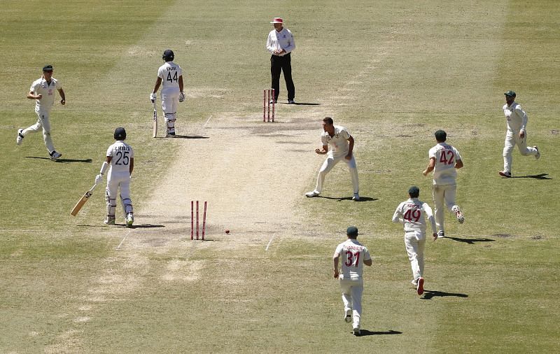 Sunil Gavaskar wants Team India to close the gap before going for a win