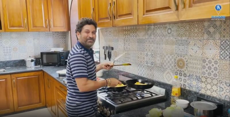 Watch: Sachin Tendulkar prepares a special dish in his kitchen 
