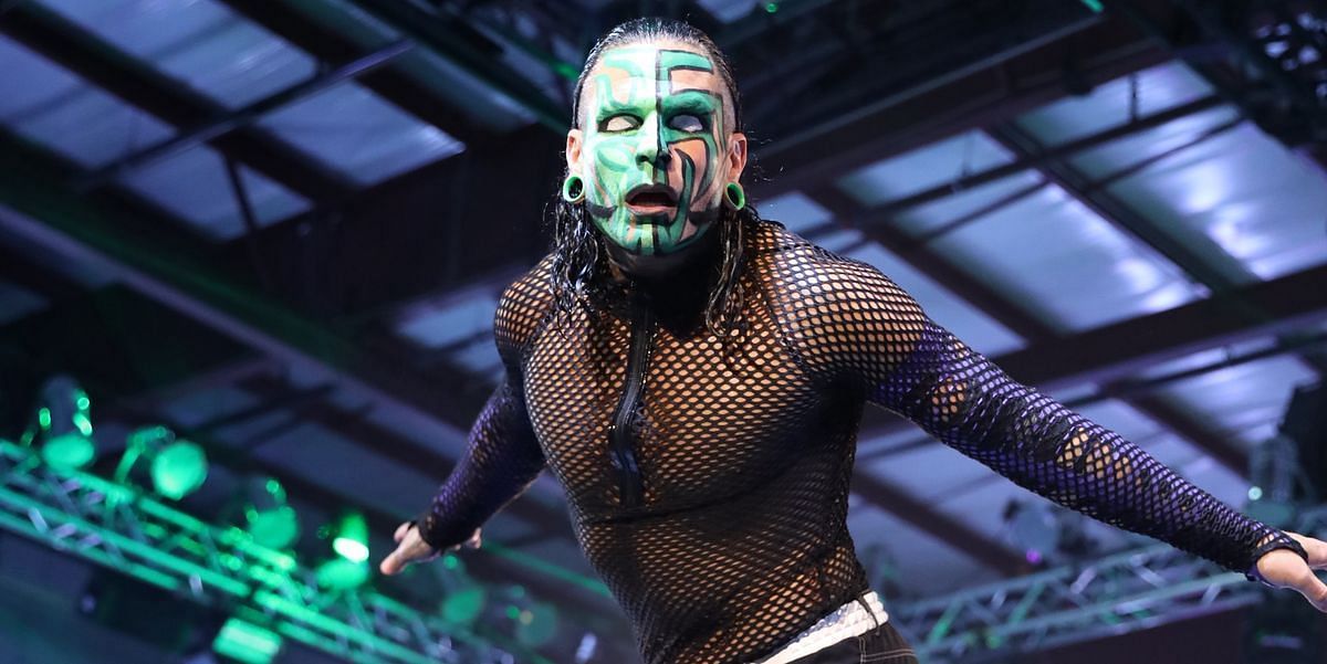 <div></noscript>Jeff Hardy should be Roman Reigns' next challenger</div>