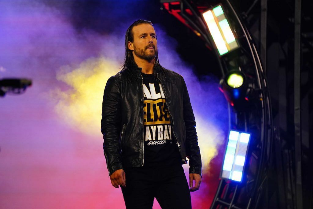 <div></noscript>AEW's Adam Cole reunites with top WWE SmackDown Superstars </div>