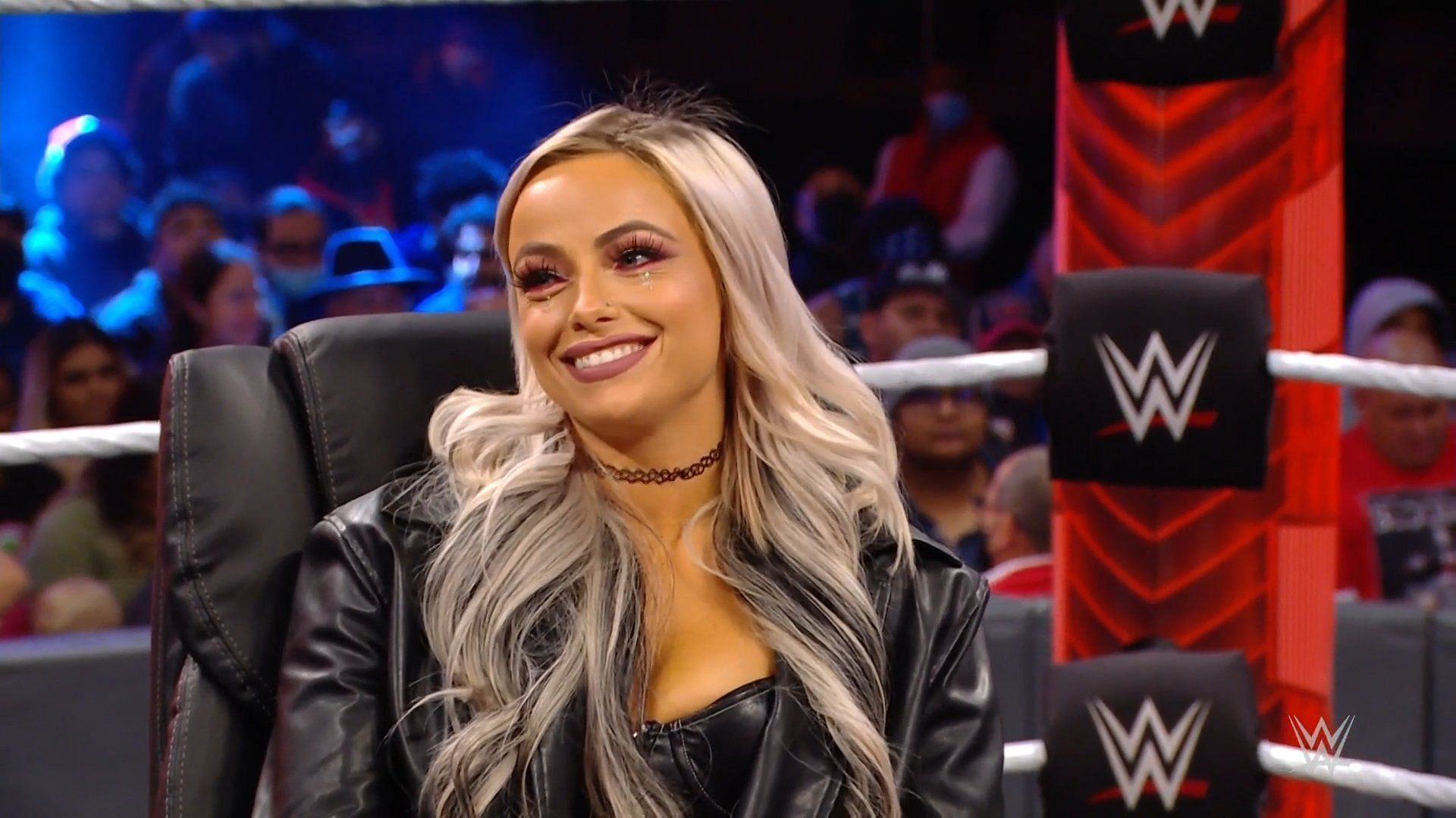 <div></noscript>WWE's Liv Morgan grants 'wish' ahead of Championship match on RAW, makes big promise to special fan</div>