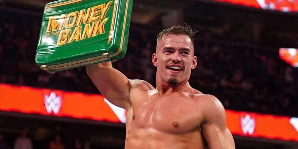 "Anything can happen" - Austin Theory teases cashing in Money in the Bank at a WWE live event