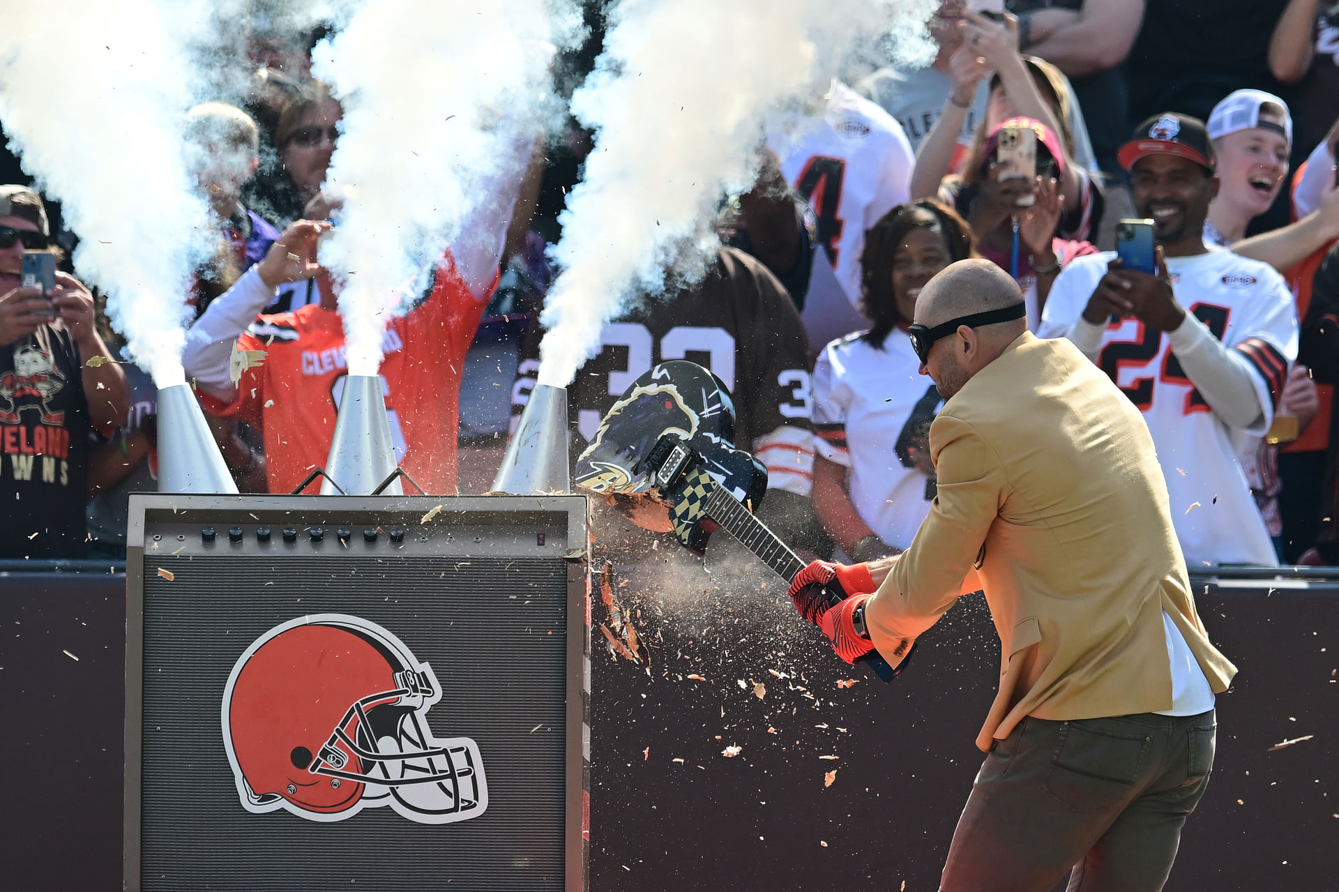 Amid $3,400,000,000 Browns stadium drama, Cleveland Mayor takes shots at franchise