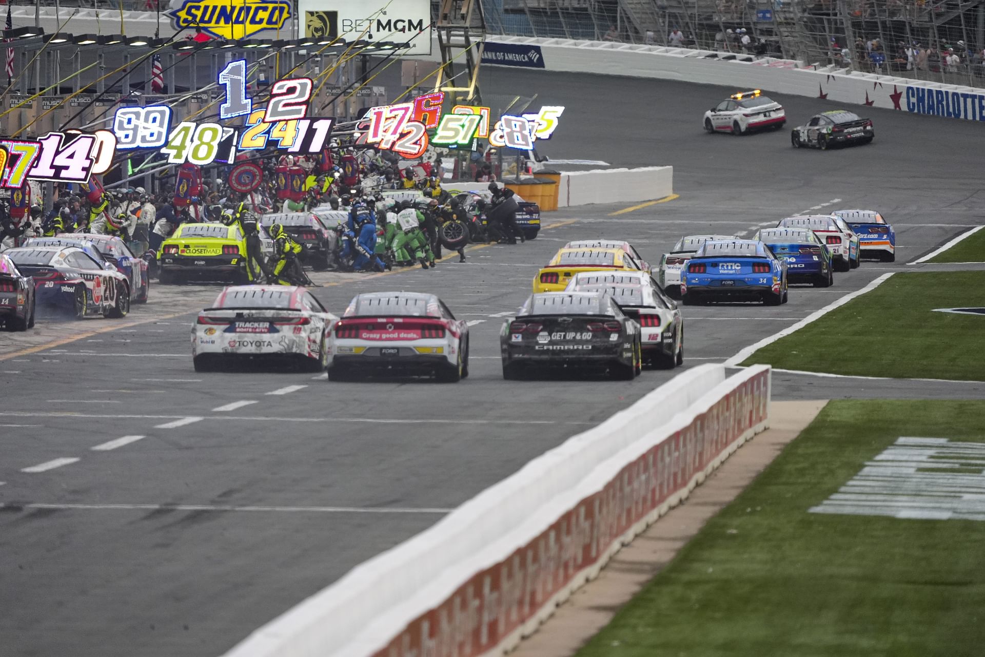 Which NASCAR driver and team has the most wins in the Coca-Cola 600 at Charlotte?