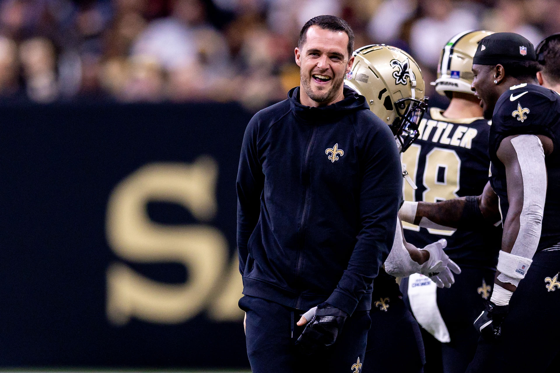 After leaving $30,000,000 on table, Mike Florio makes feeling known if Derek Carr could unretire in 2026