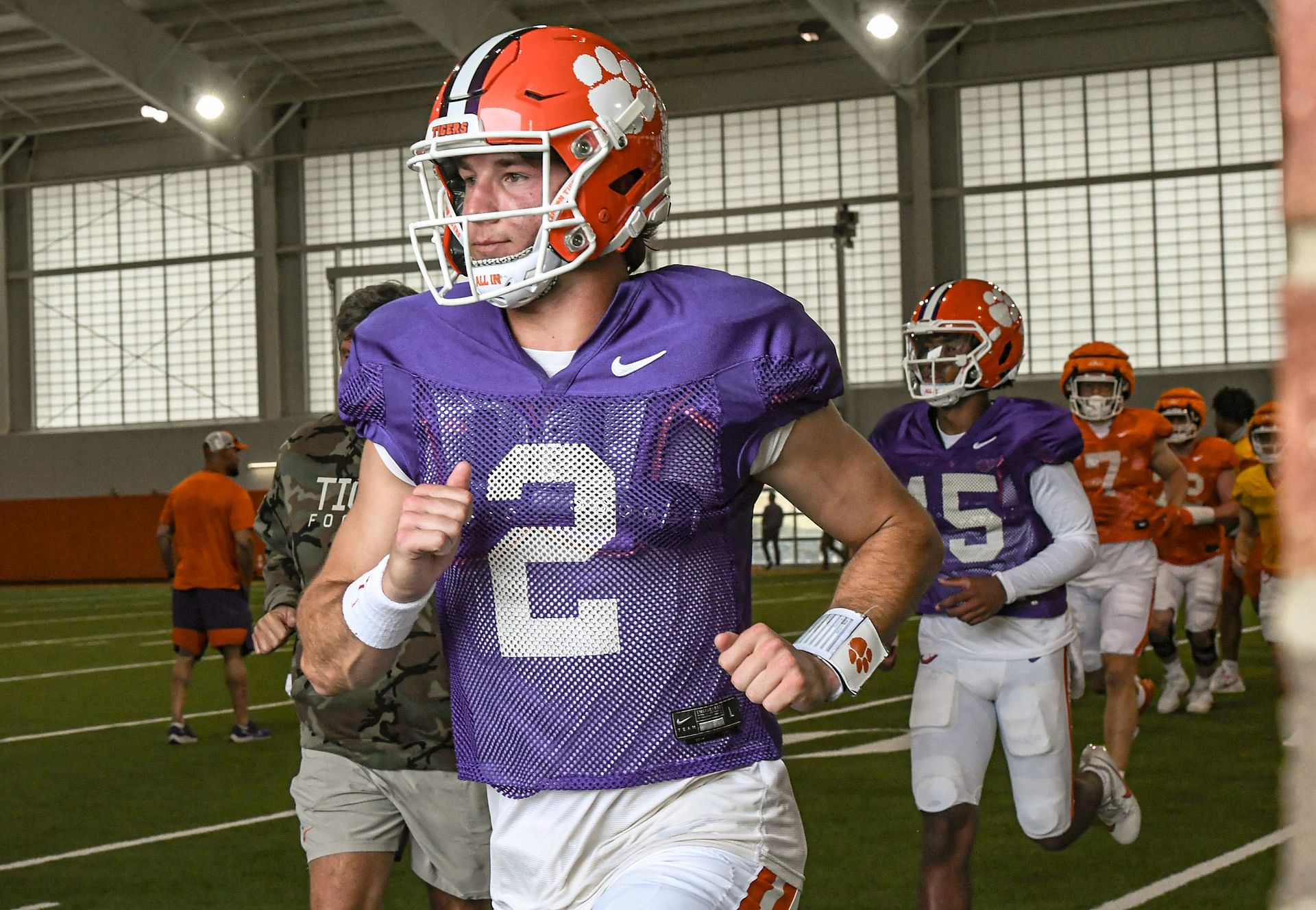 PICS: Clemson QB Cade Klubnik and GF Macey enjoy thrilling vacation in Austin during CFB offseason