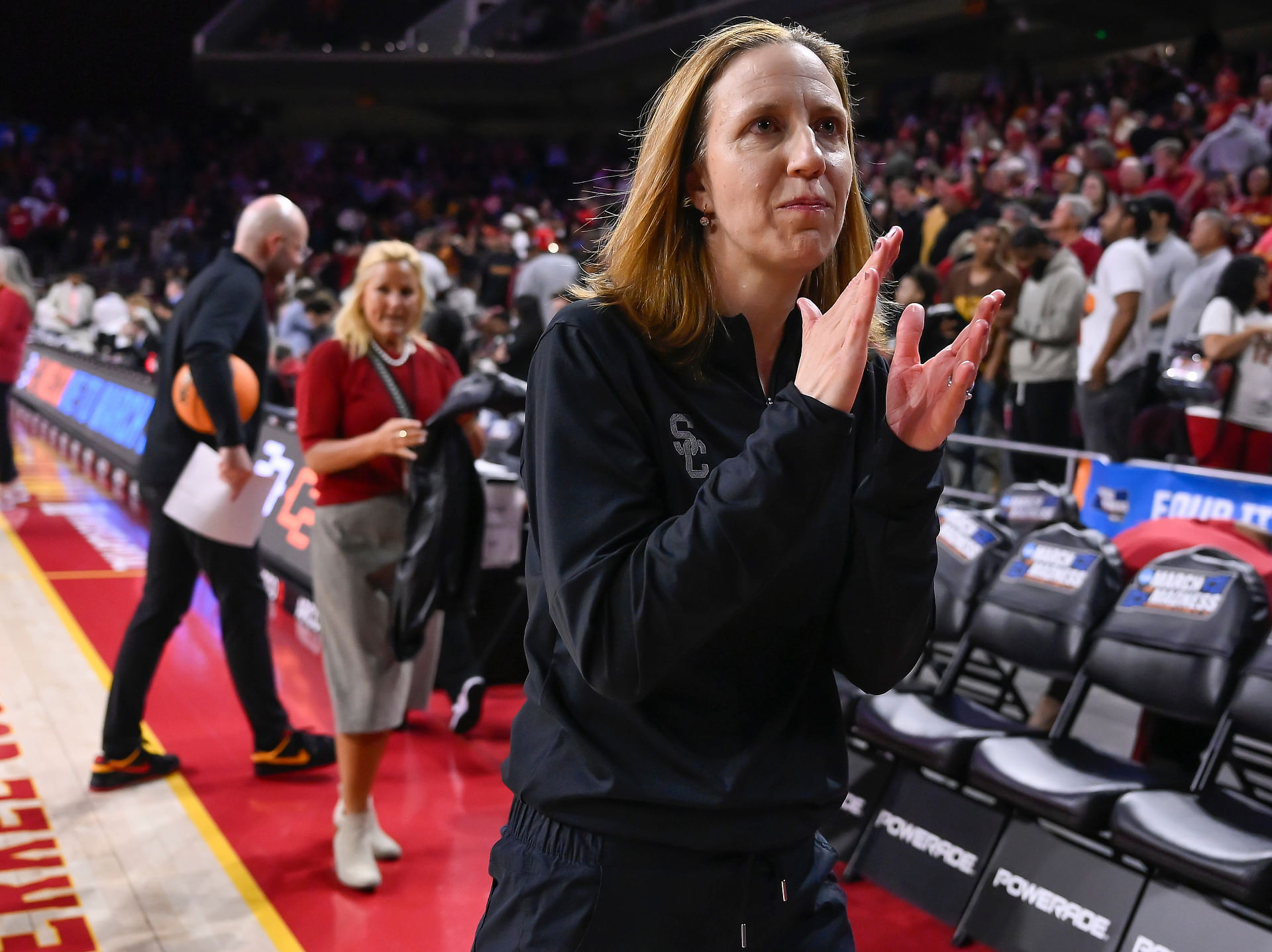 HC Lindsay Gottlieb proudly cheers for Kiki Iriafen and Rayah Marshall ahead of ex-USC teammates’ WNBA face-off: “This is everything”