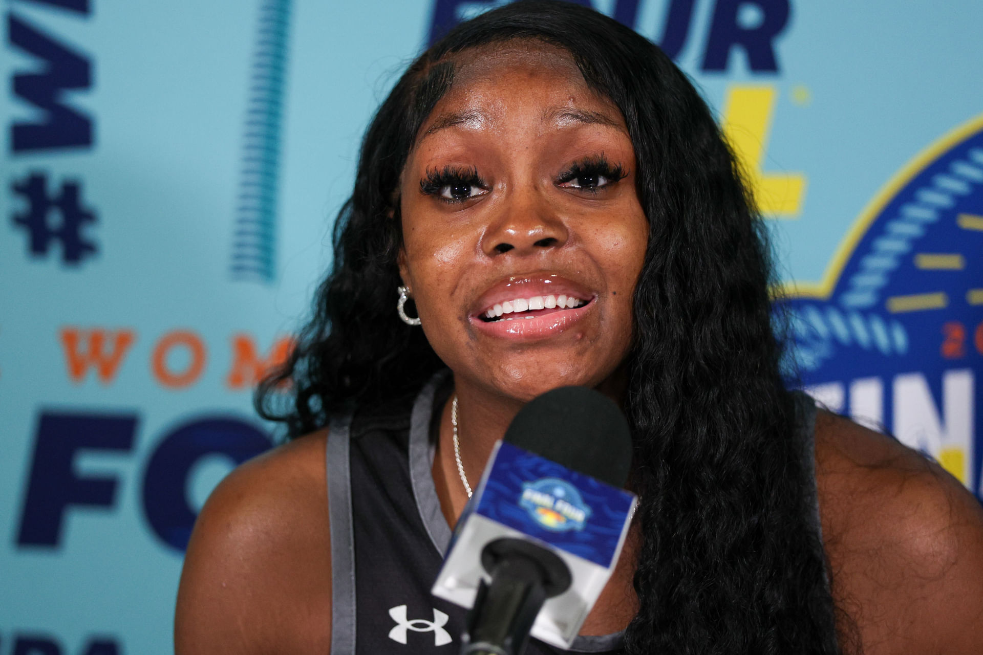 Ta&rsquo;Niya Latson, MiLaysia Fulwiley adore South Carolina star Raven Johnson&rsquo;s graduation snaps