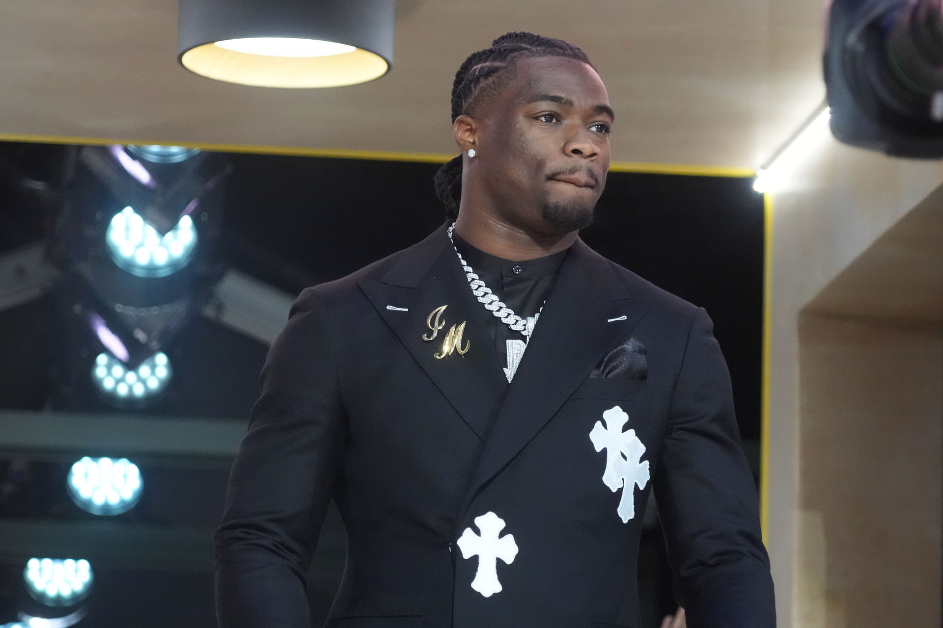 Kay Adams delivers a 1-word verdict on Jalen Milroes first look in Seahawks No. 6 jersey