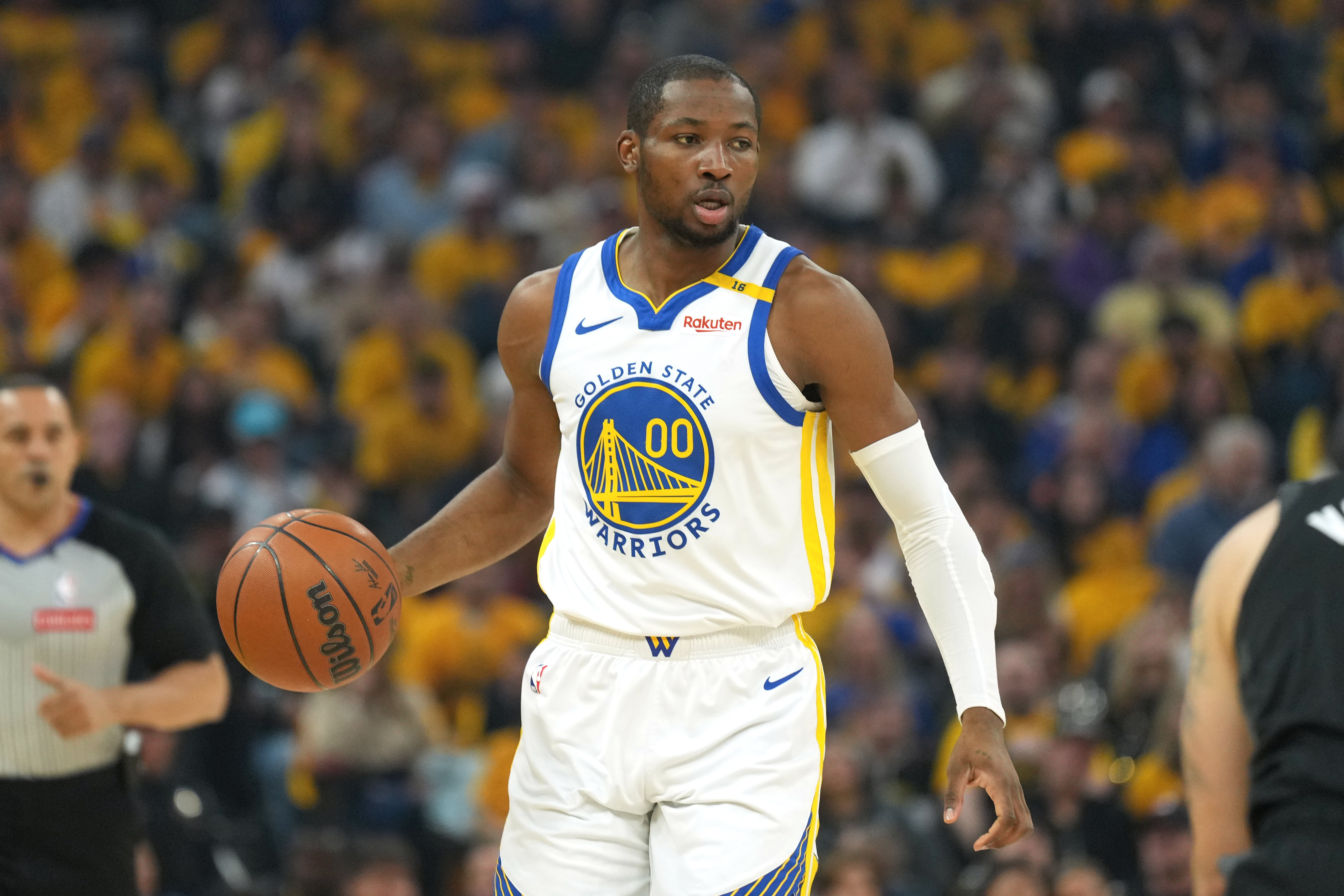 Why is Jonathan Kuminga not playing tonight against the Rockets? Warriors unfavored forwards absence explored for Game 5