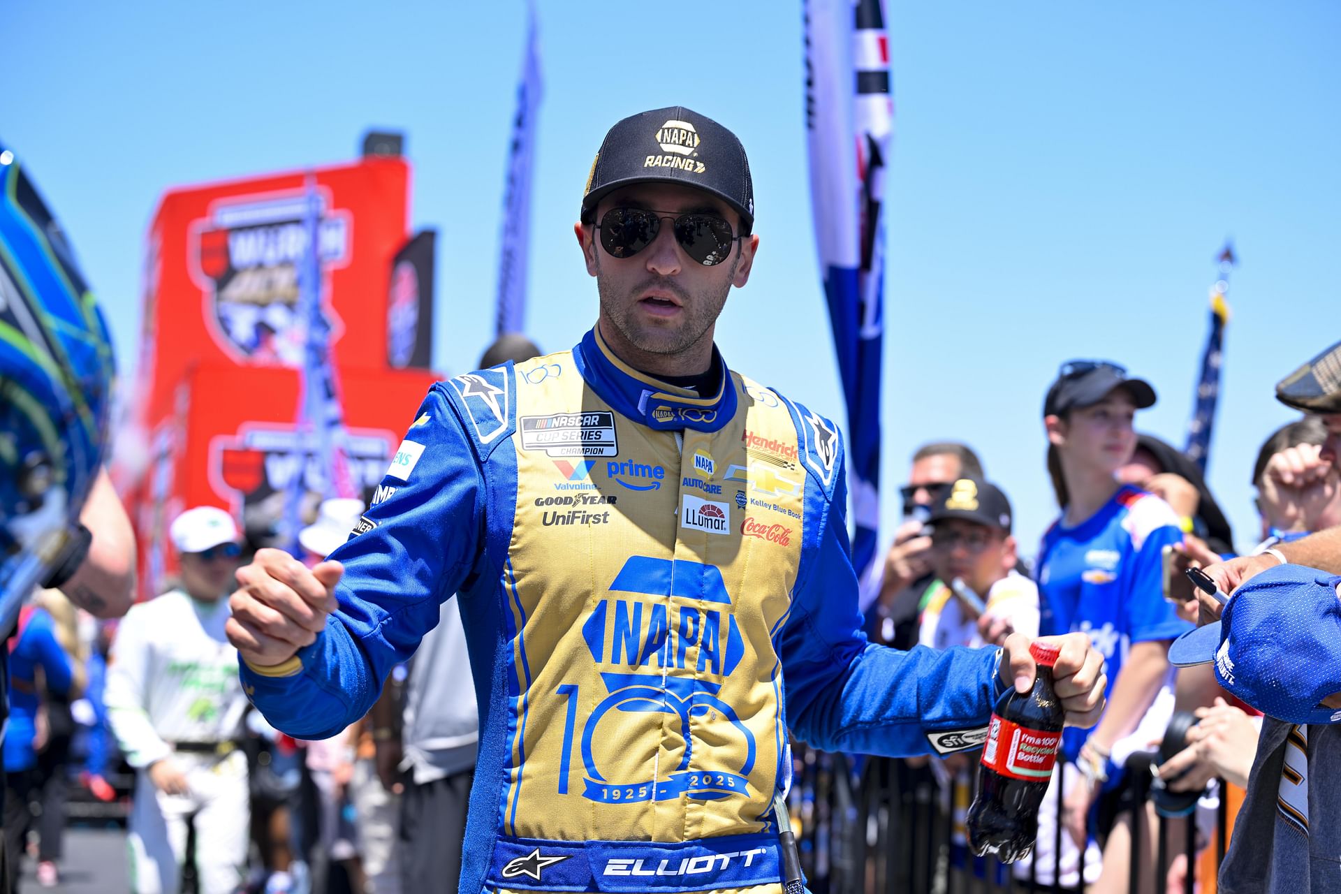 In pictures: Chase Elliott swaps steering wheel for a microphone as he presents an ACMA award