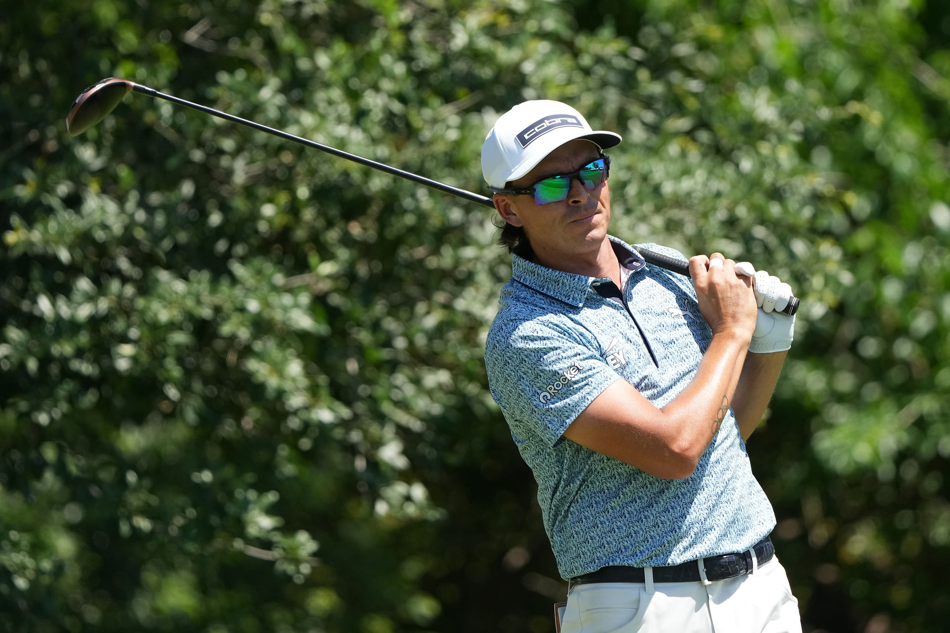 How did Rickie Fowler perform in the Charles Schwab Challenge 2025, Round 2?