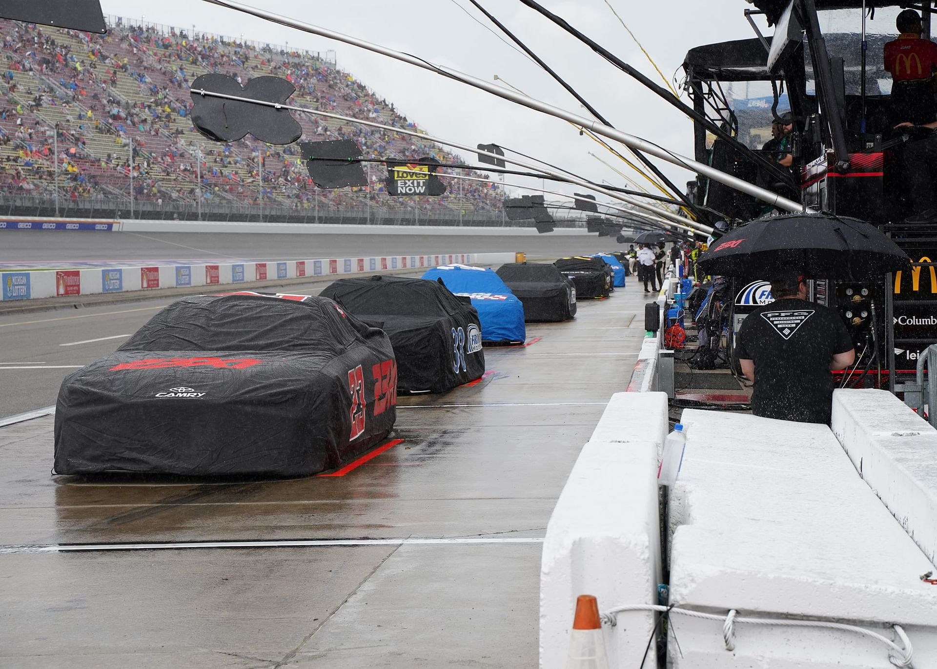 “Shame”: NASCAR insider blasts FOX Sports broadcast for premature reveal of incoming manufacturer and its driver
