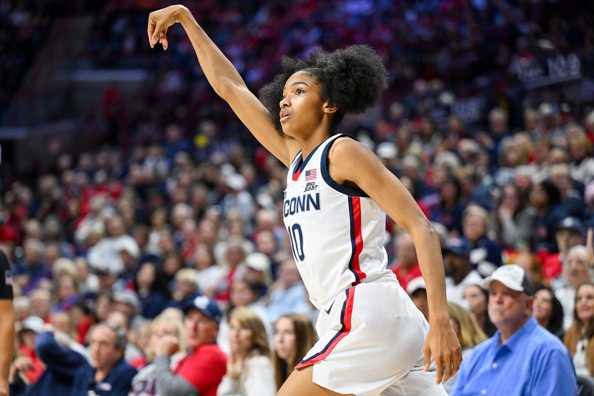 UConn’s KK Arnold, Ashlynn Shade excited as Qadence Samuels commits to NC State
