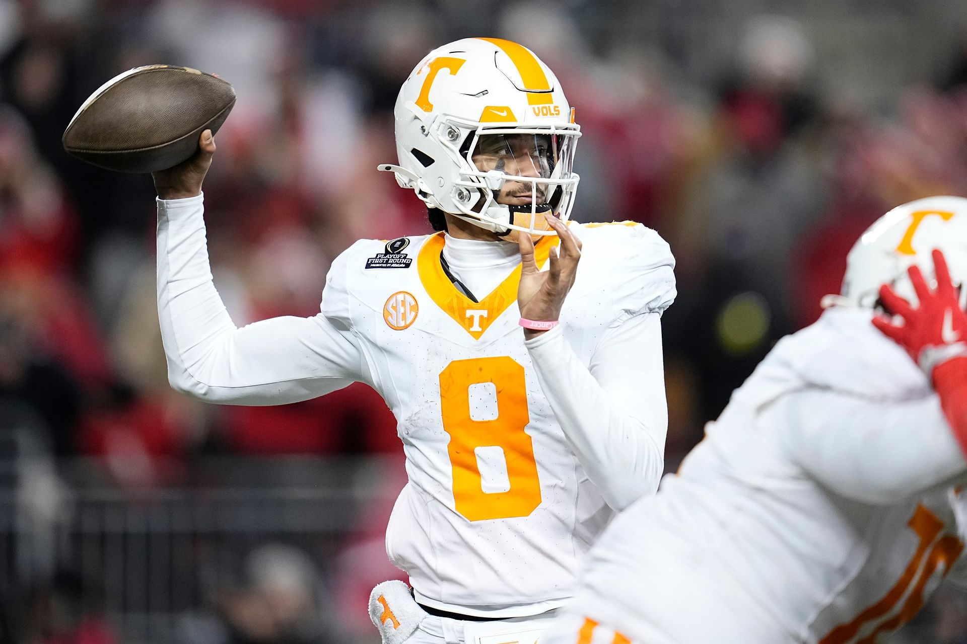Hes already better than Nico Iamaleava - CFB fans react to Tennessee 5-star QB commit Faizon Brandons arm strength at Elite 11 Finals