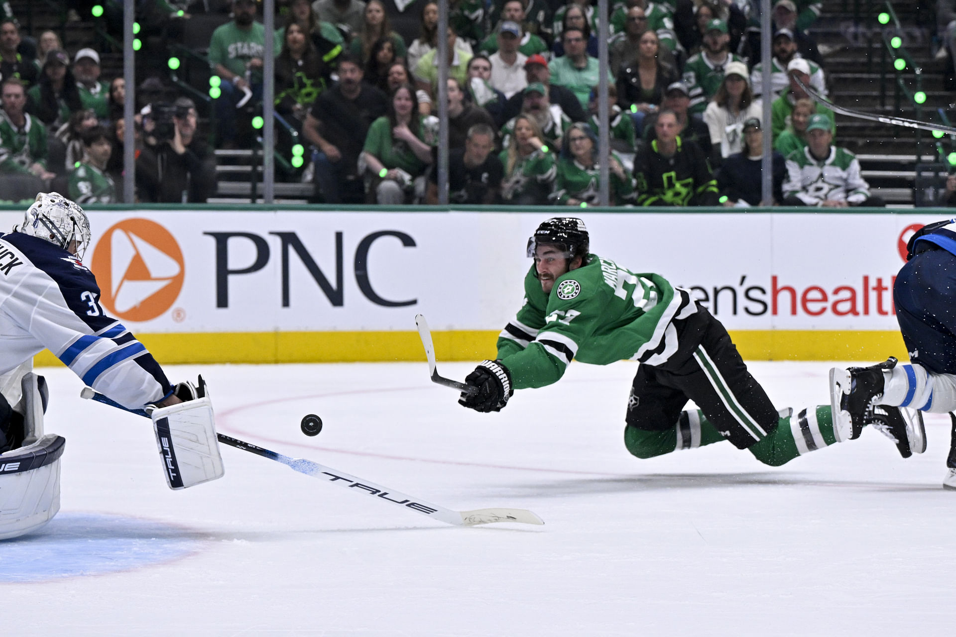 NHL analysts urge Vancouver Canucks to sign $18,000,000 Dallas Stars forward after J.T. Miller trade