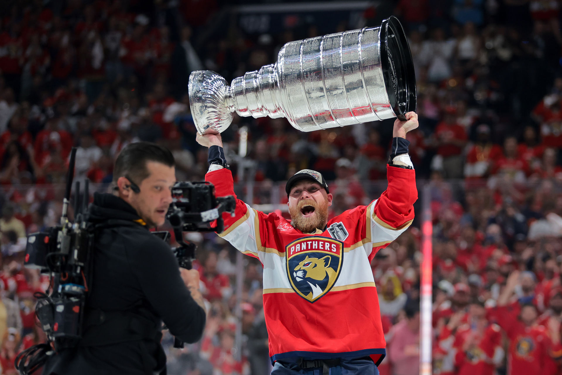 Paul Bissonnette demands monstrous contract for Sam Bennett, makes direct comparison with $42M NHL star