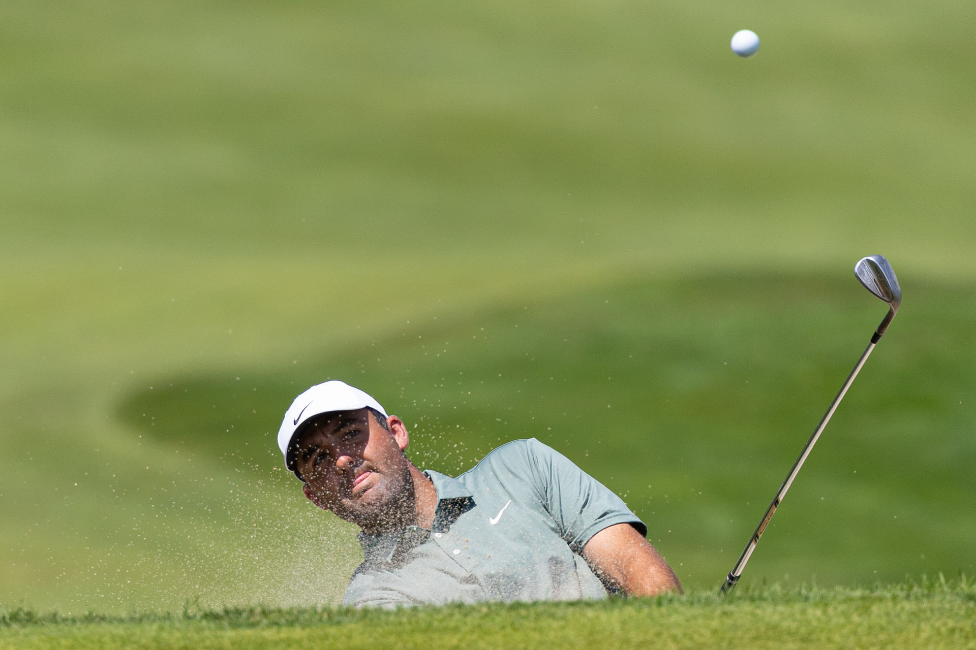 How did Scottie Scheffler perform in Round 4 of the 2025 Travelers Championship?