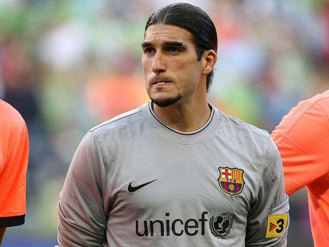 Pinto extends Barca contract until 2013 season