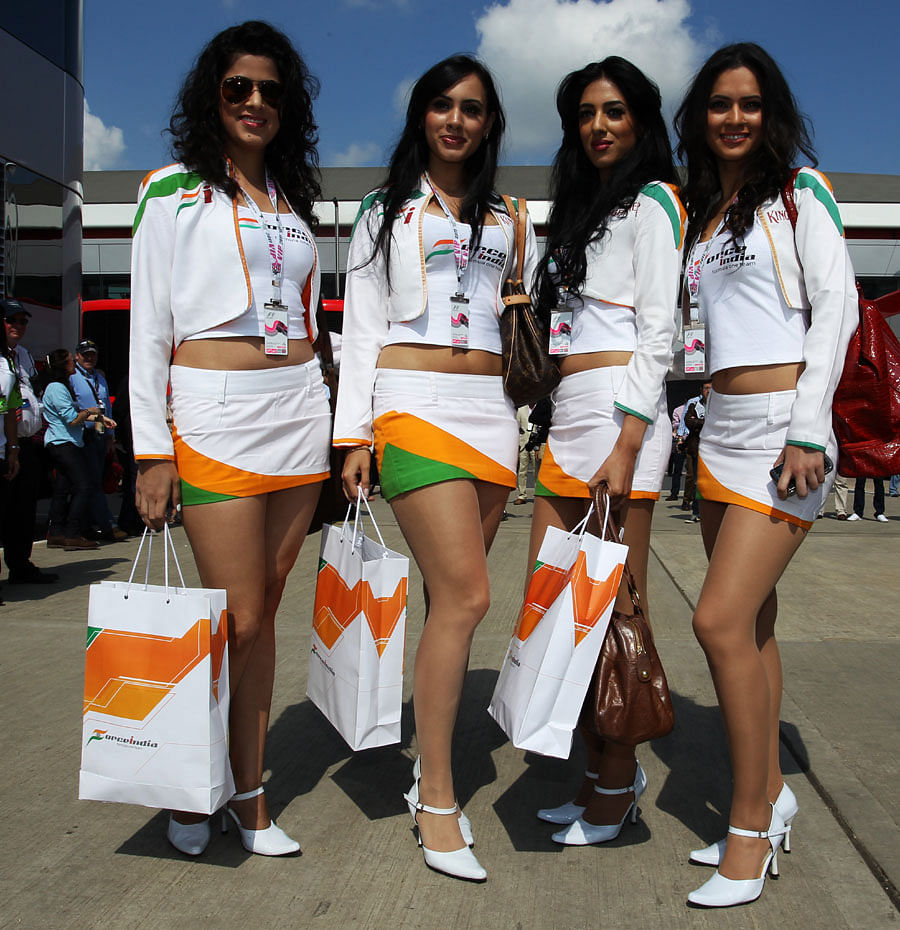 Pretty faces, Mallya take centrestage at Indian GP