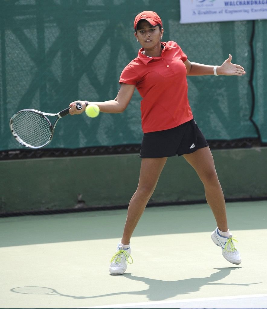 Upsets highlight pre-qurterfinal round in Under-16 tennis