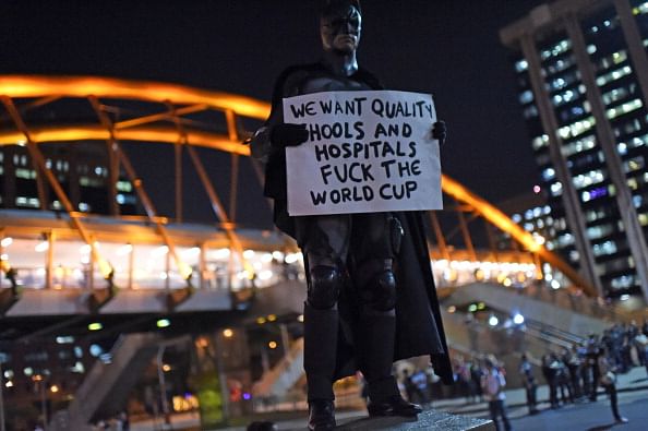 Ten of the most shocking photos from the anti-World Cup ... - 594 x 395 jpeg 79kB