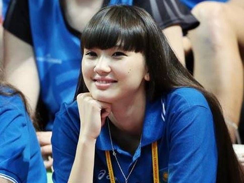 Teen Kazakh volleyball player wants fans to focus on her ... - 1024 x 768 jpeg 67kB