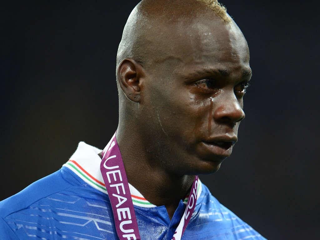 Andrea Pirlo reveals how Mario Balotelli reacts to racist comments from fans