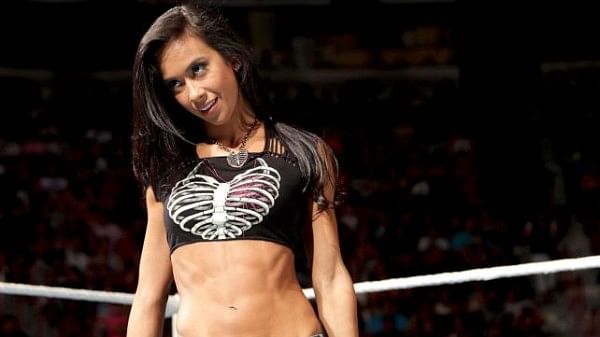 AJ Lee reacts to pregnancy rumours, WWE addresses rumours ... - 600 x 337 jpeg 33kB