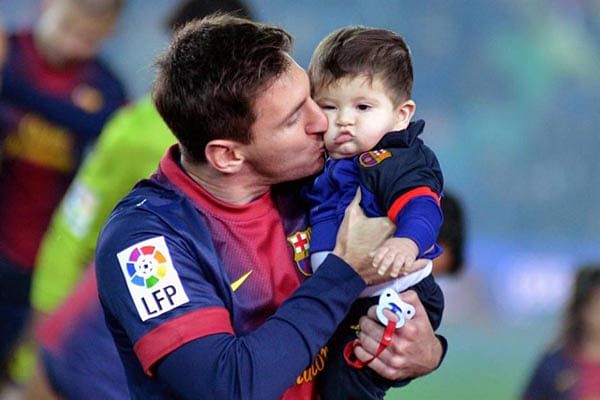 meet lionel messi s tattoo artist meet lionel messi s tattoo artist