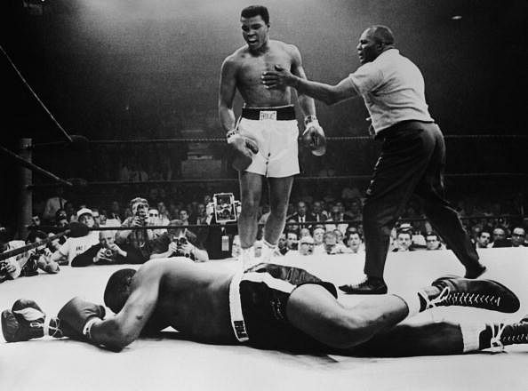 Video: The other 'Fight of the Century' - Muhammad Ali 'knocked out' by ...