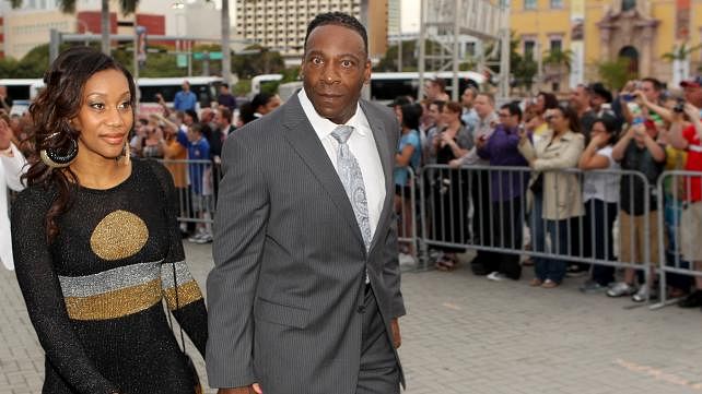 Booker T saves restaurant from armed robbery, performs ... - 642 x 361 jpeg 41kB